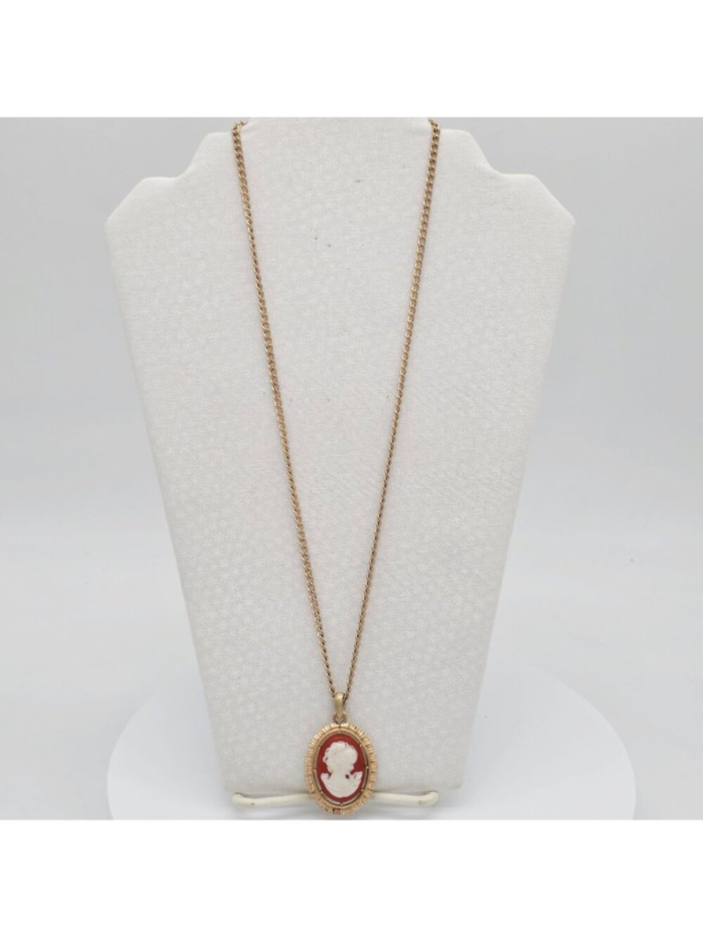 Gold-Tone Cameo Pendant Necklace Ornate Detailing & Long Chain Oval Reversible - Picture 2 of 9